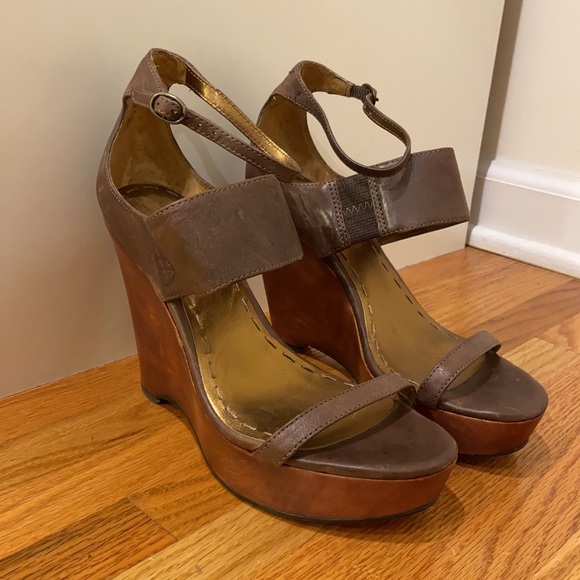 Nine West Brown Leather & Wood Wedges Size 6.5 - Picture 4 of 15